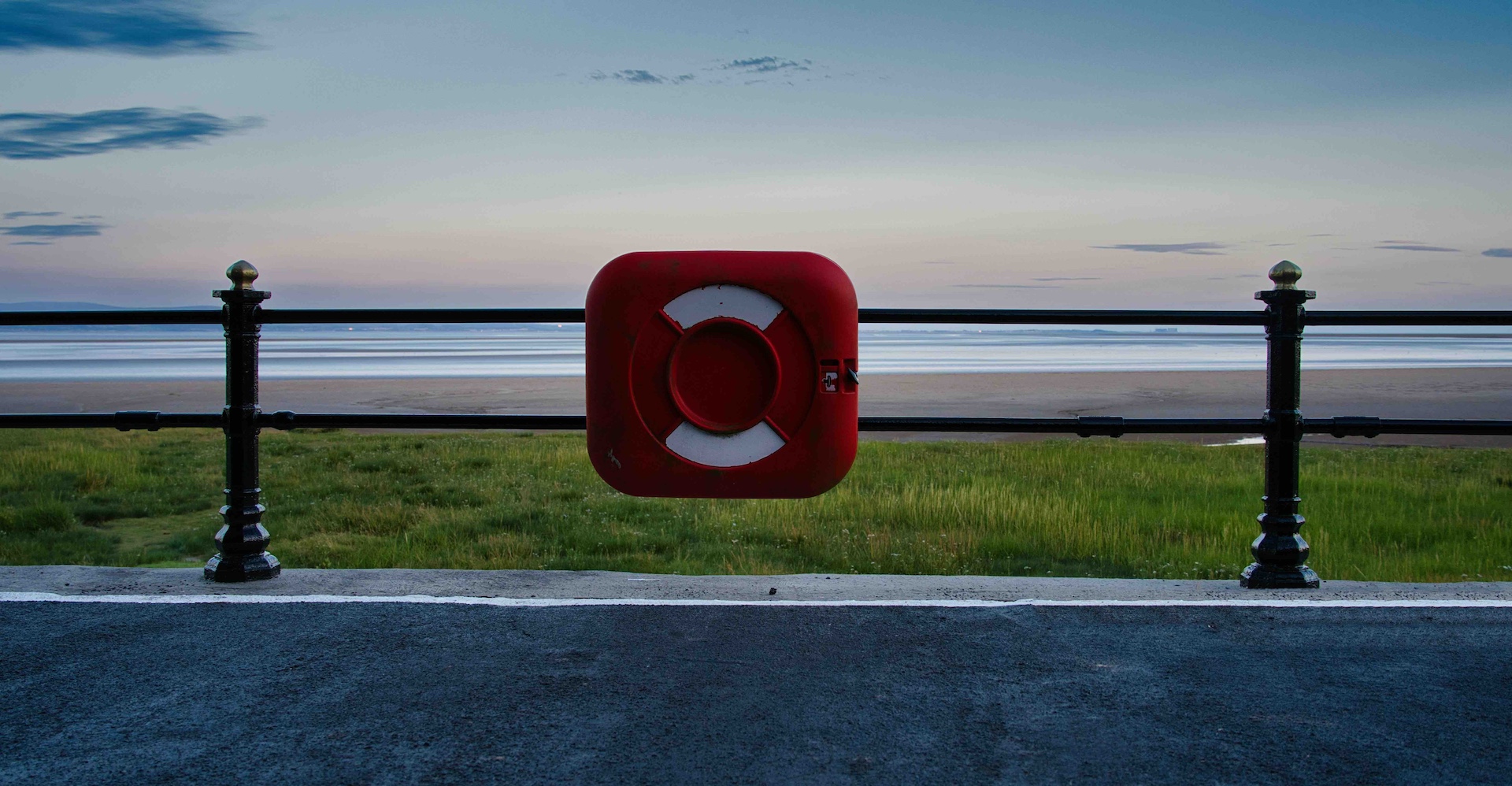 Grange over Sands prom c.richard-james-1X7cM2glB1I-unsplash
